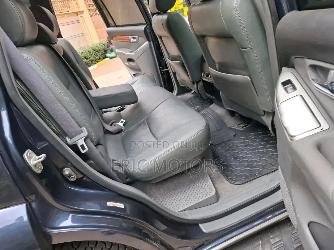 Toyota Land Cruiser Prado 2005 Blue