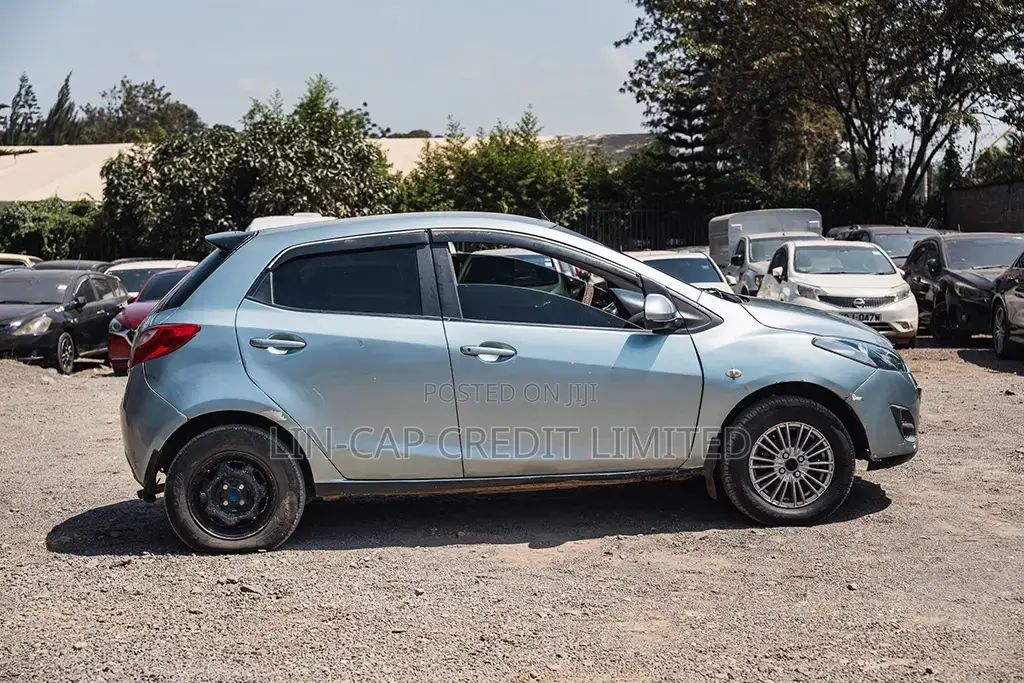 Mazda Demio 2012 Blue