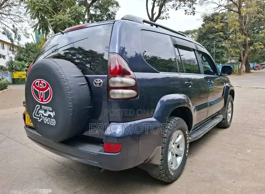 Toyota Land Cruiser Prado 2005 Blue