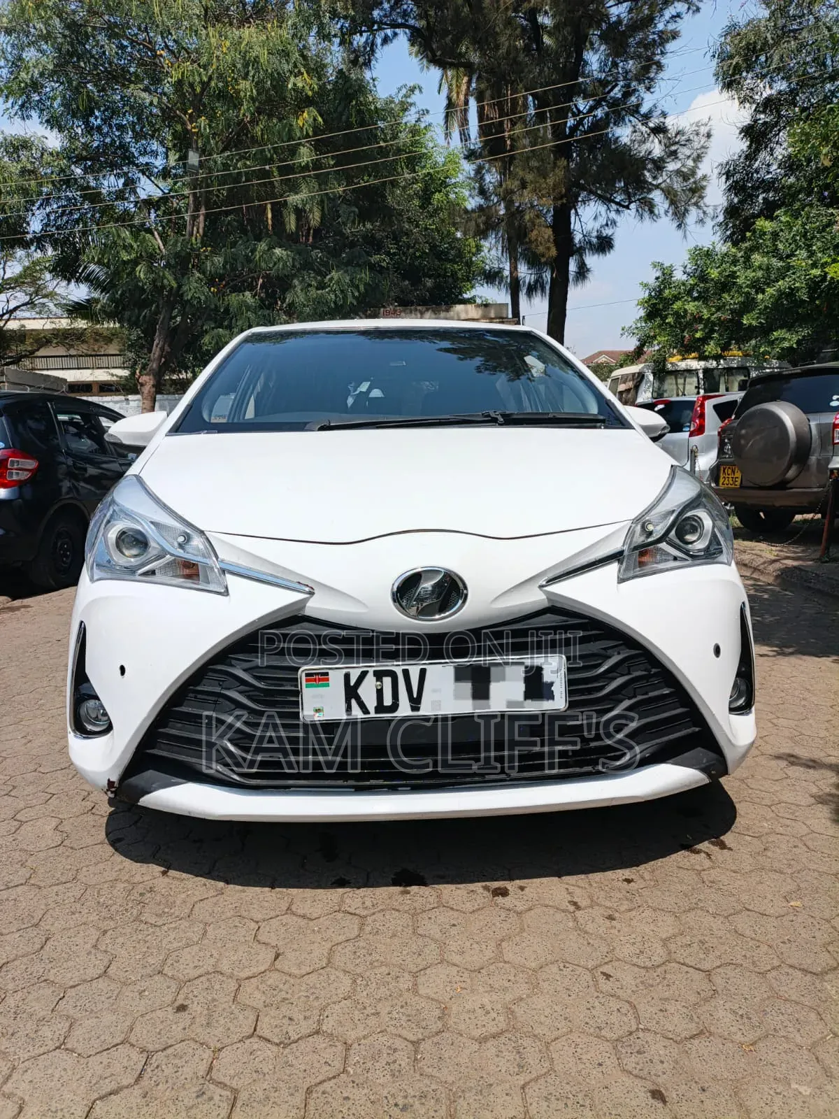 Toyota Vitz 2018 White