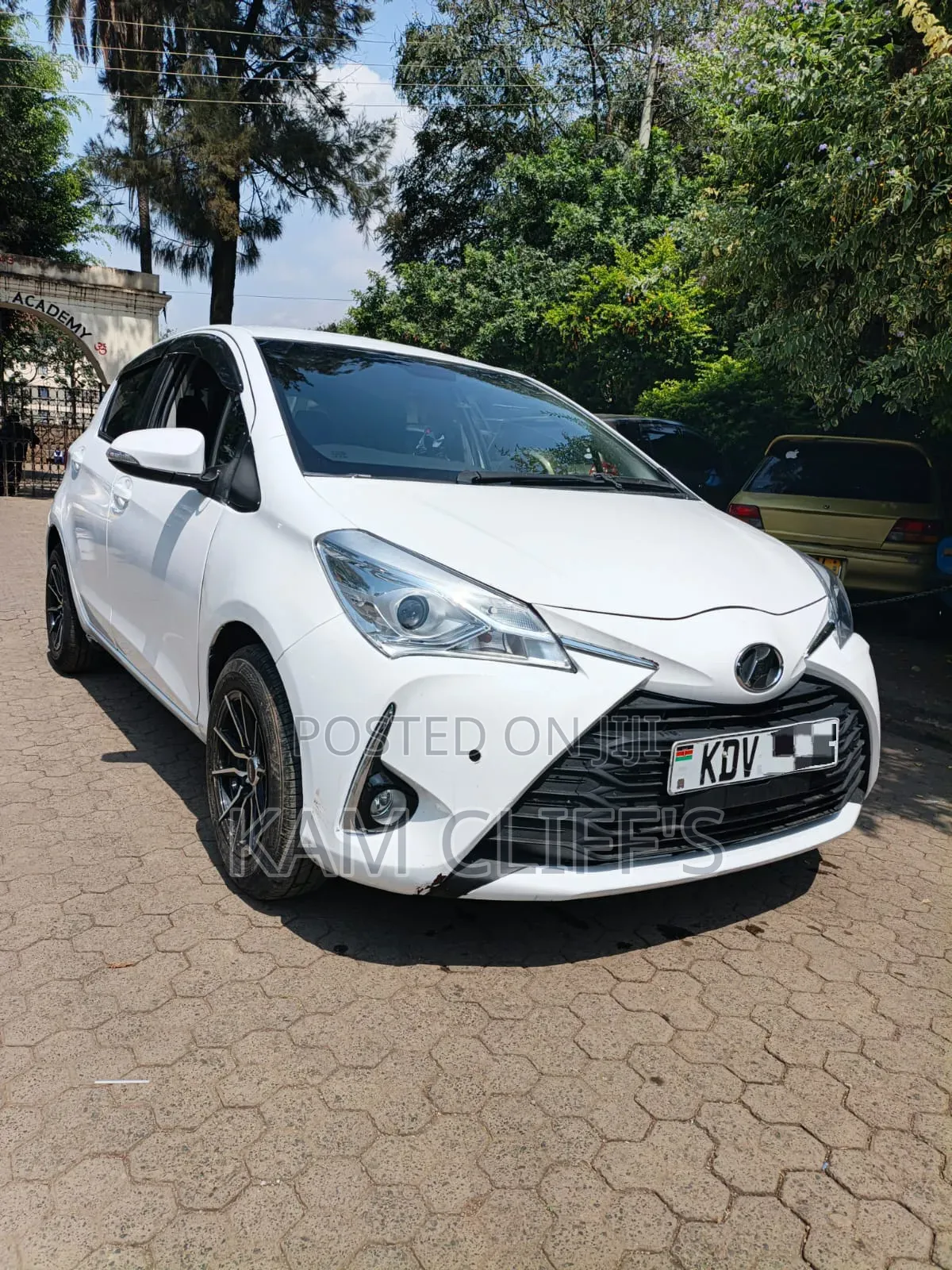 Toyota Vitz 2018 White
