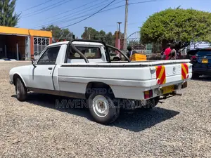 Peugeot 504 1986 White