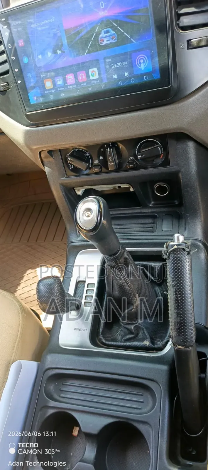 Mitsubishi Pajero 2004 Gold