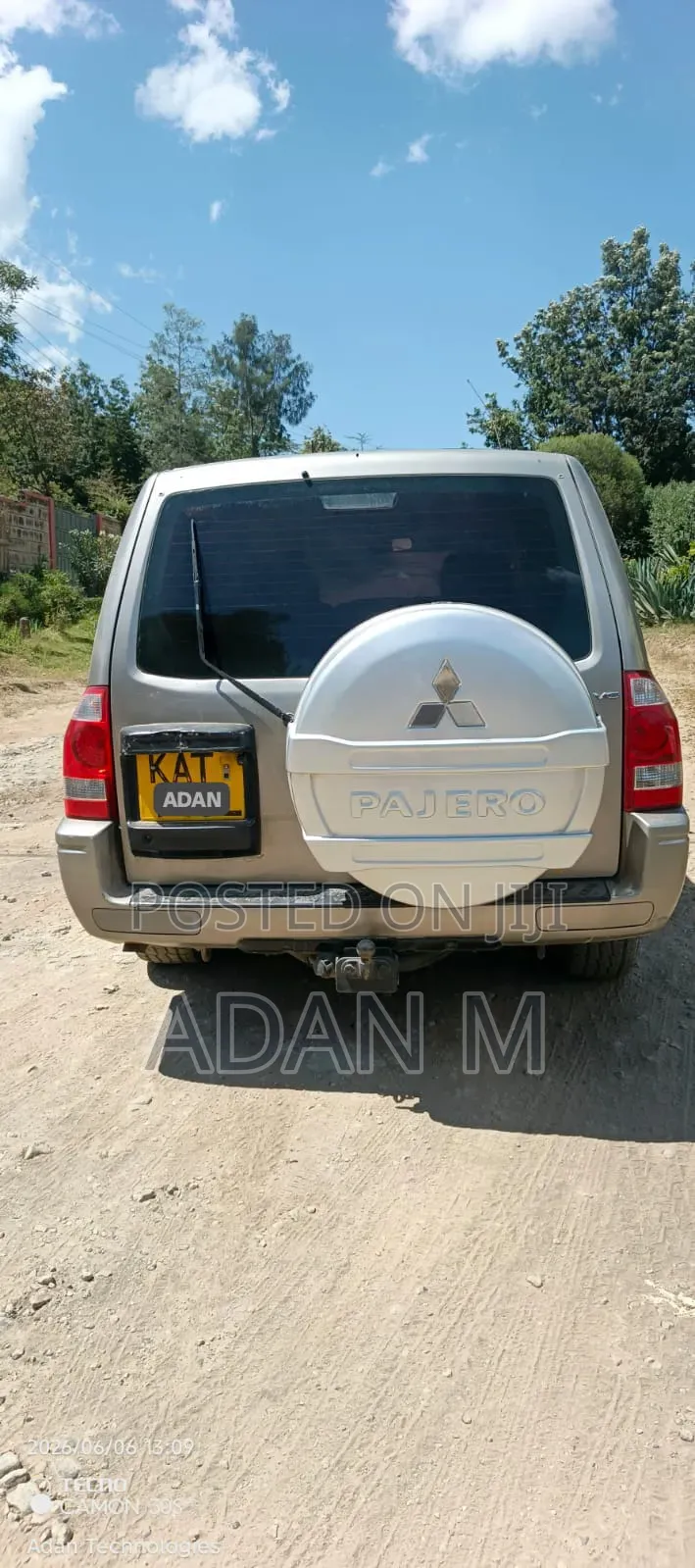Mitsubishi Pajero 2004 Gold