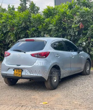 Mazda 2 2020 Silver