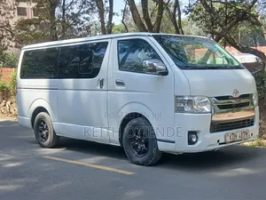 Toyota HiAce 2014 White