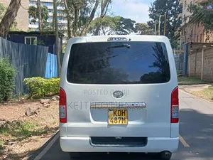 Toyota HiAce 2014 White