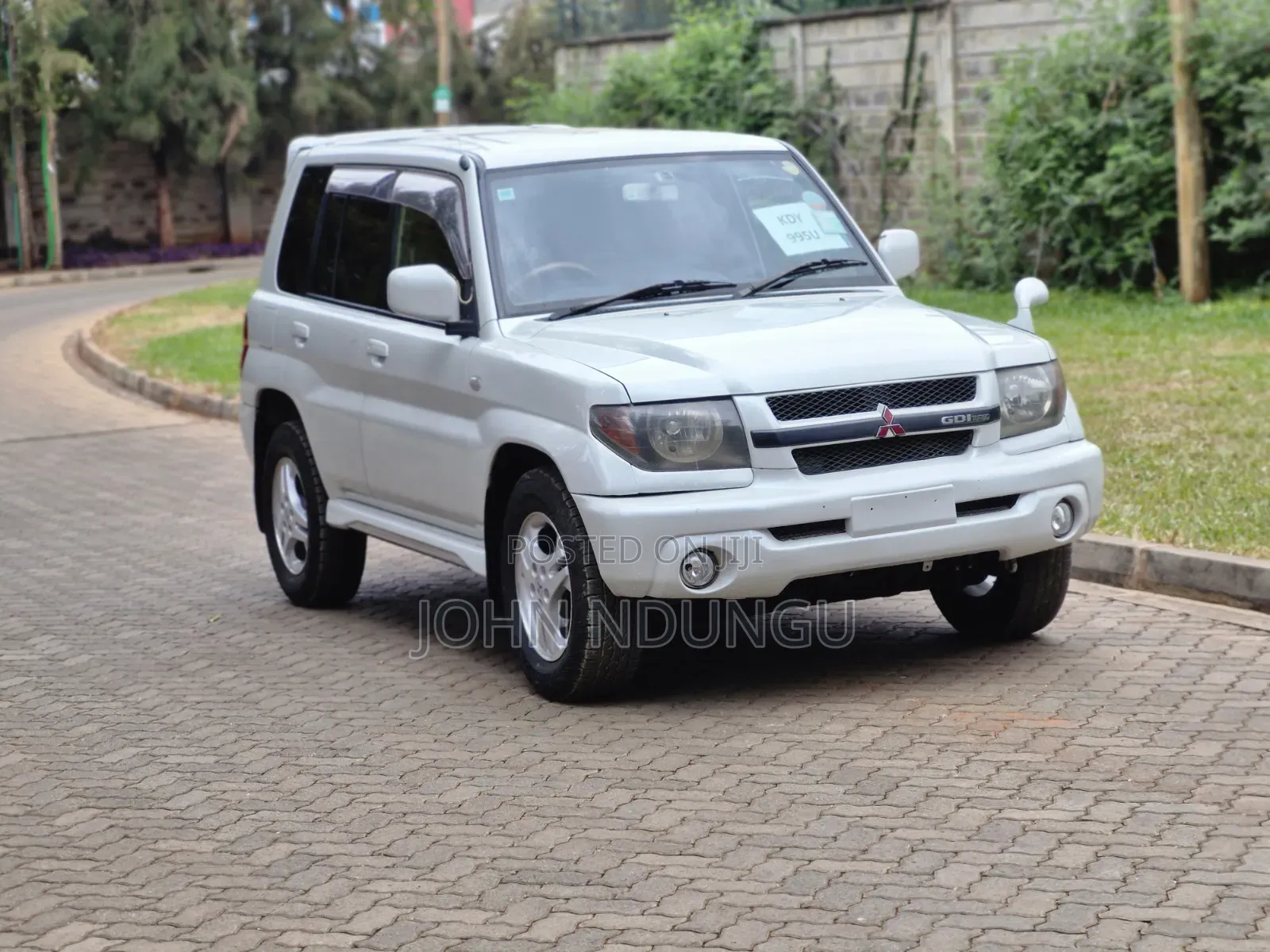 Mitsubishi Pajero 2004 White