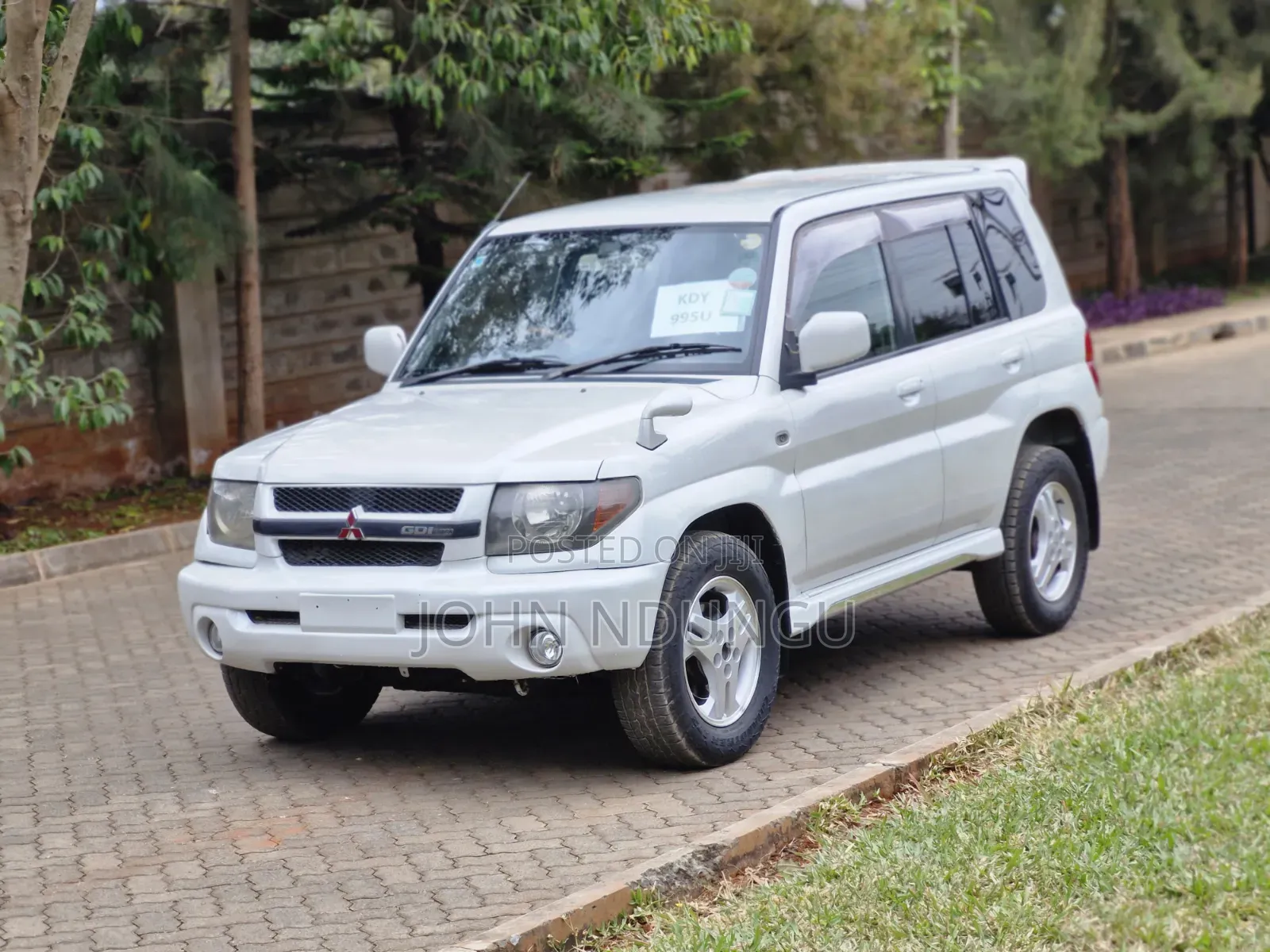 Mitsubishi Pajero 2004 White