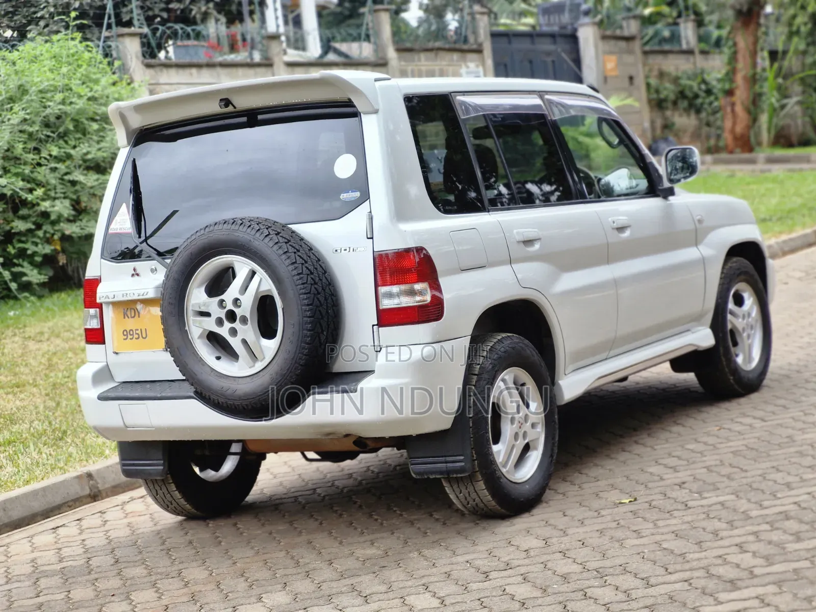 Mitsubishi Pajero 2004 White