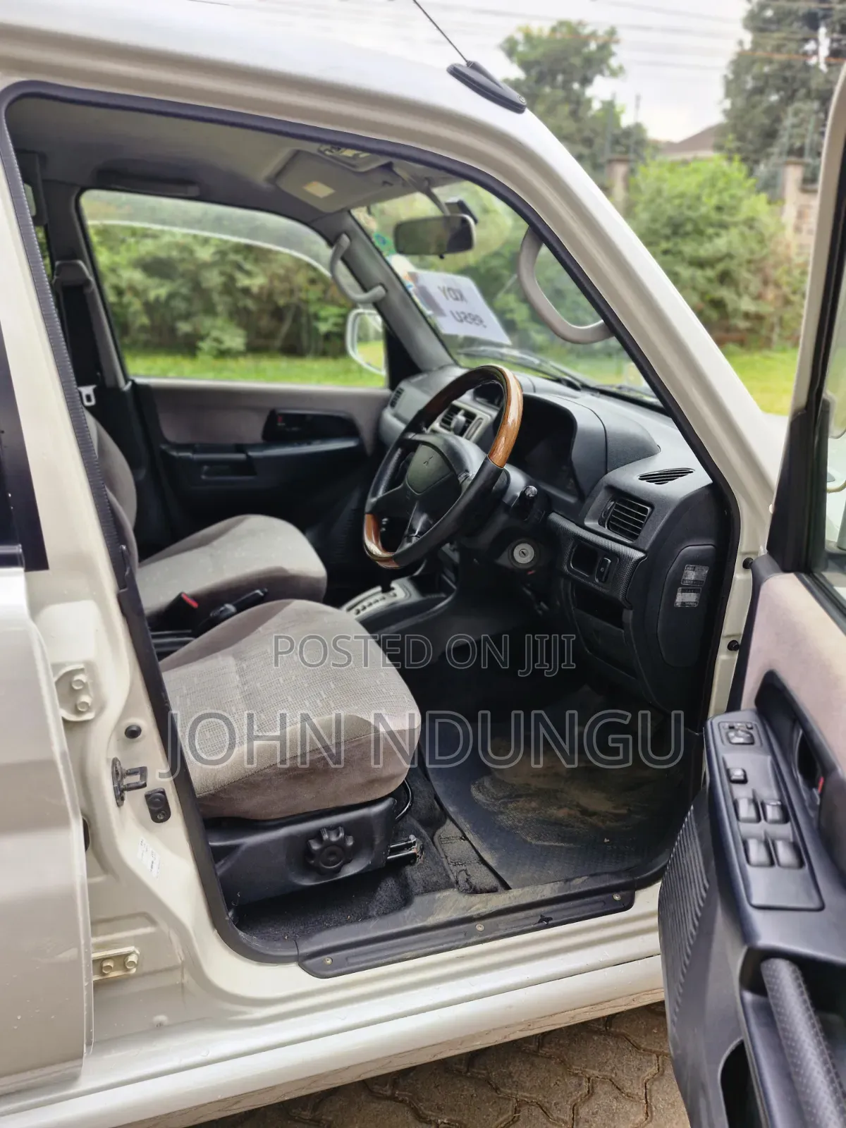 Mitsubishi Pajero 2004 White