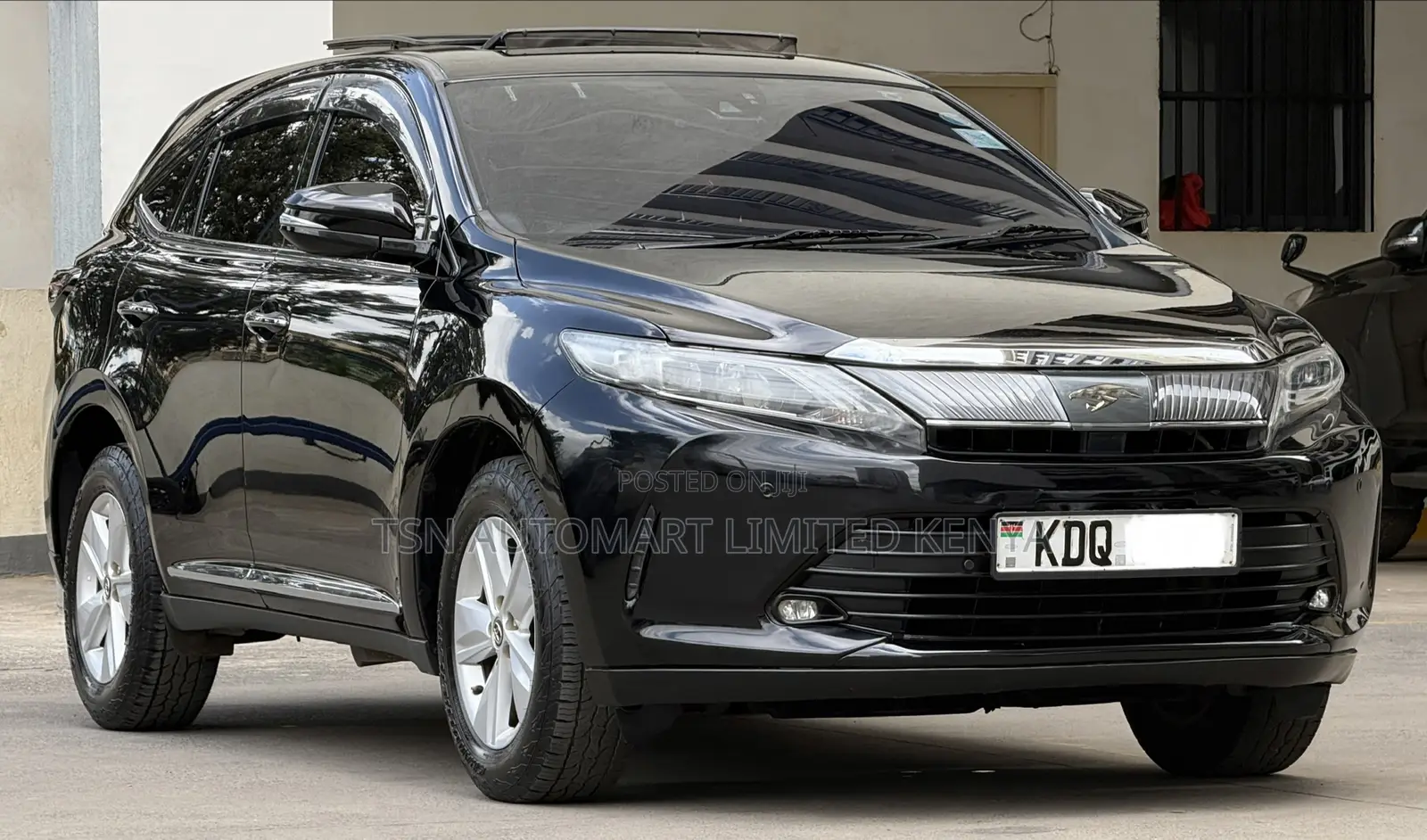 Toyota Harrier 2.0 2018 Black