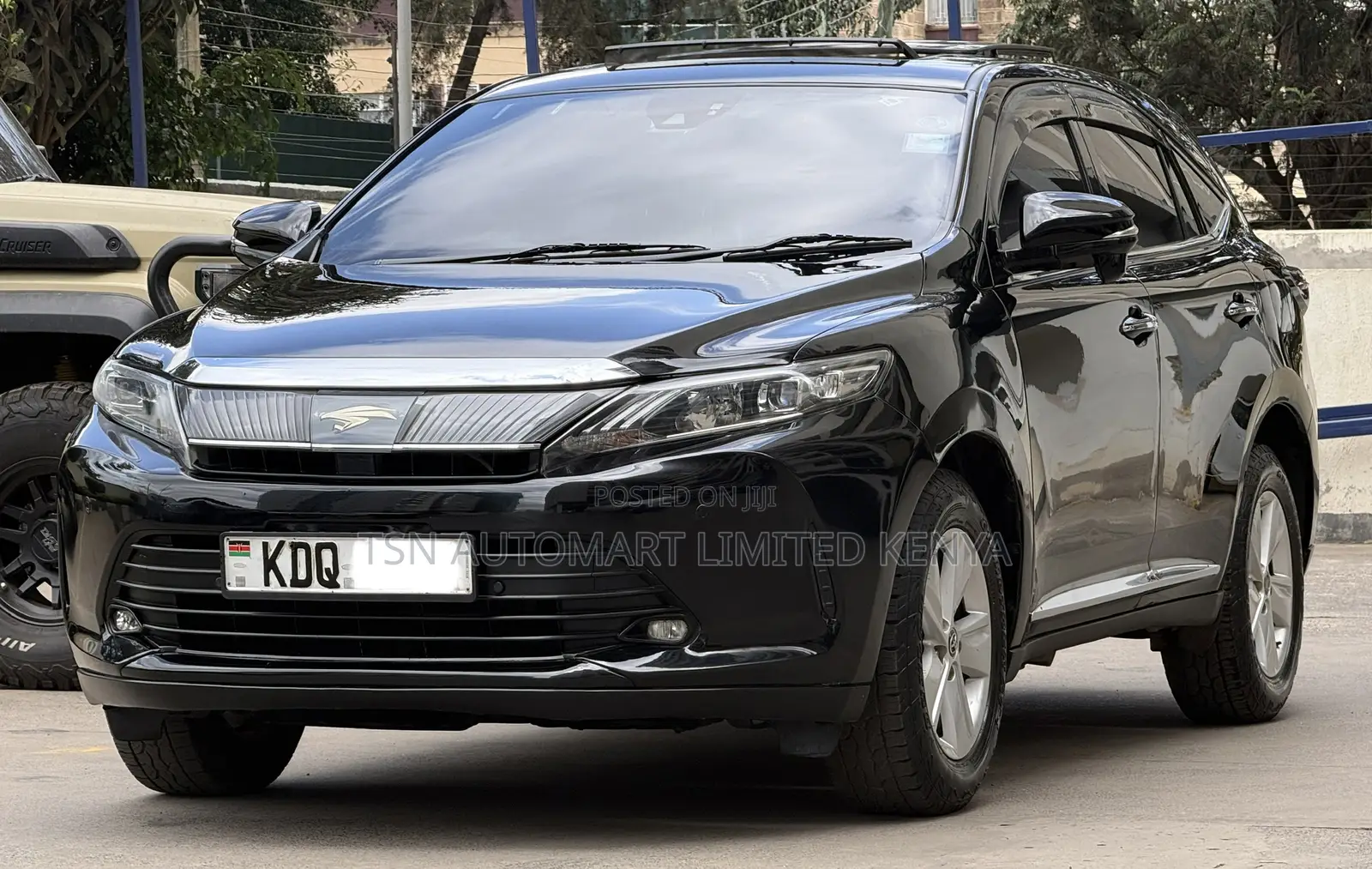 Toyota Harrier 2.0 2018 Black