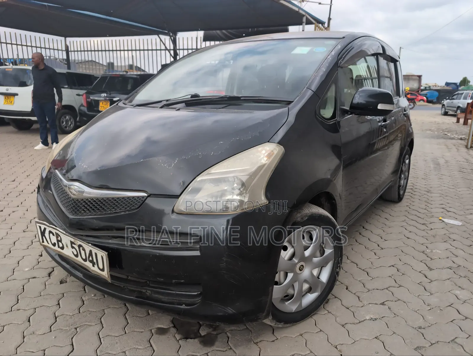 Toyota Ractis 2009 Black
