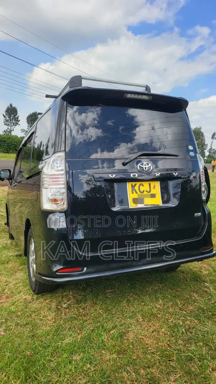 Toyota Voxy X 2WD 8-Seater 2020 Black