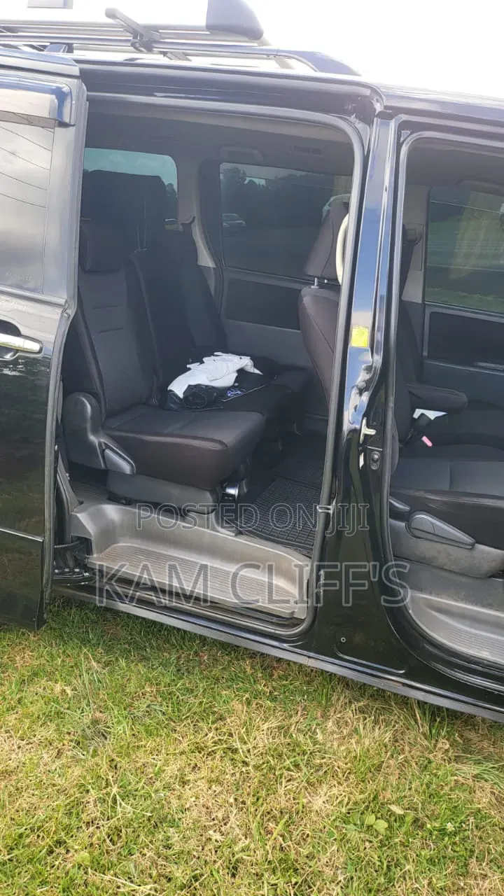 Toyota Voxy X 2WD 8-Seater 2020 Black