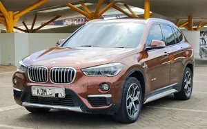 BMW X1 xDrive28i AWD 2016 Gold