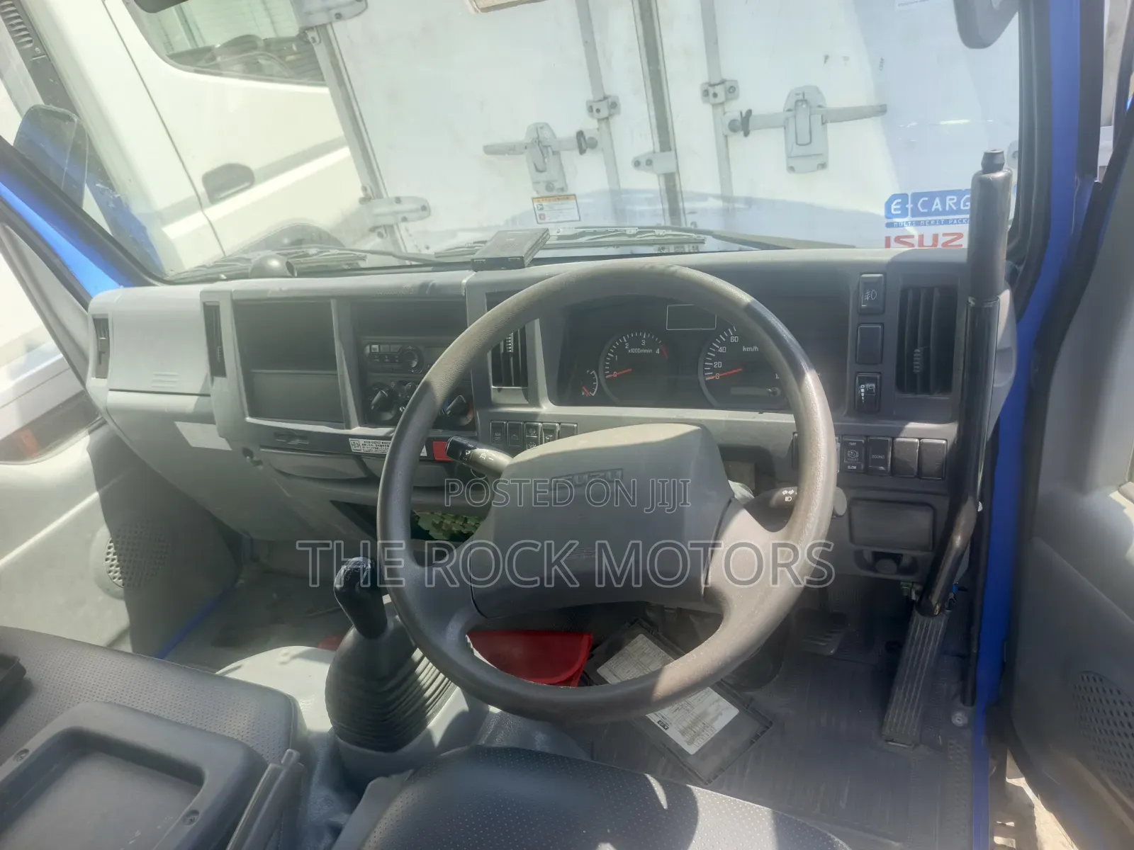 Isuzu KB 2016 Blue