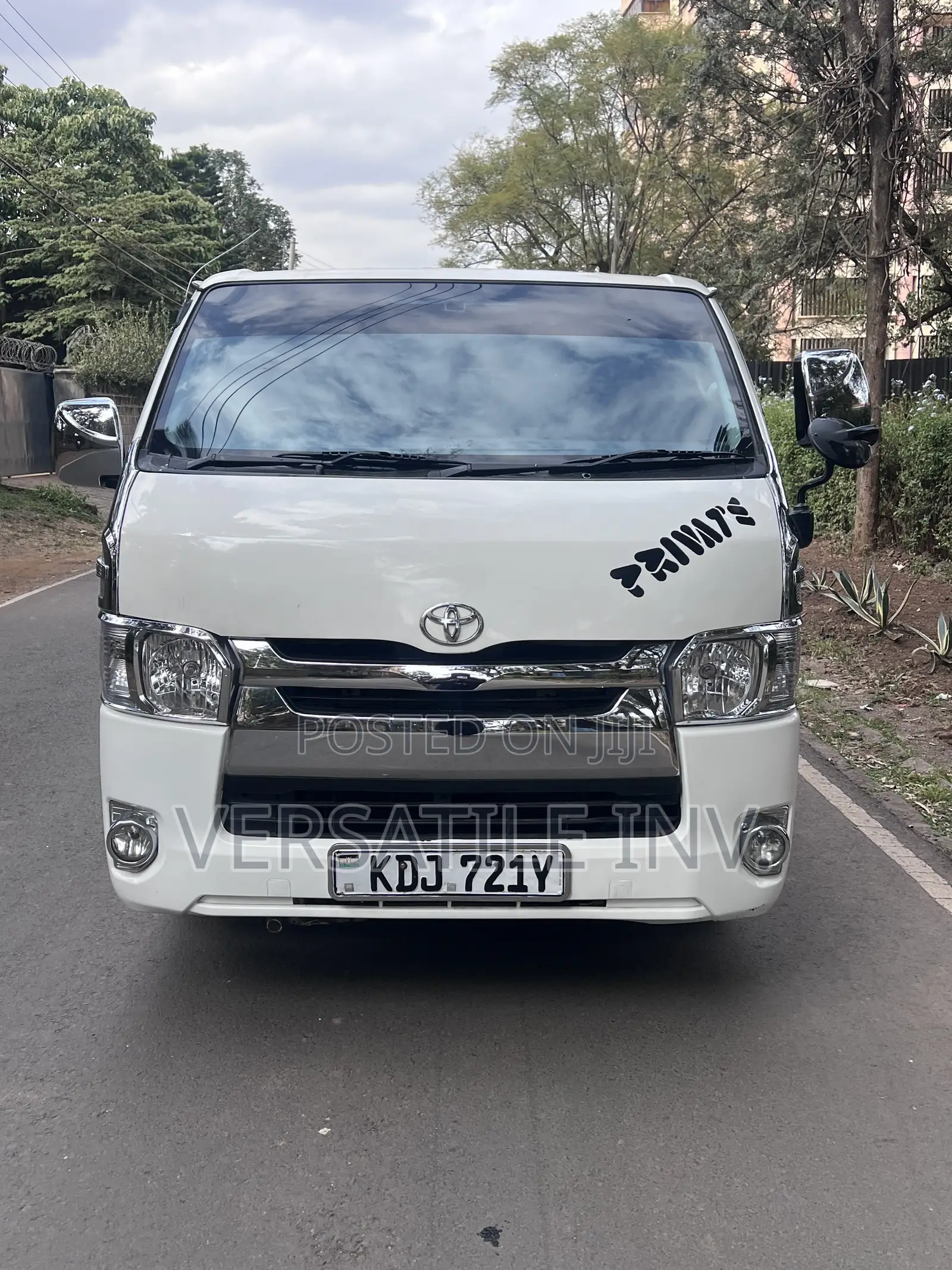 Toyota HiAce 2016 White