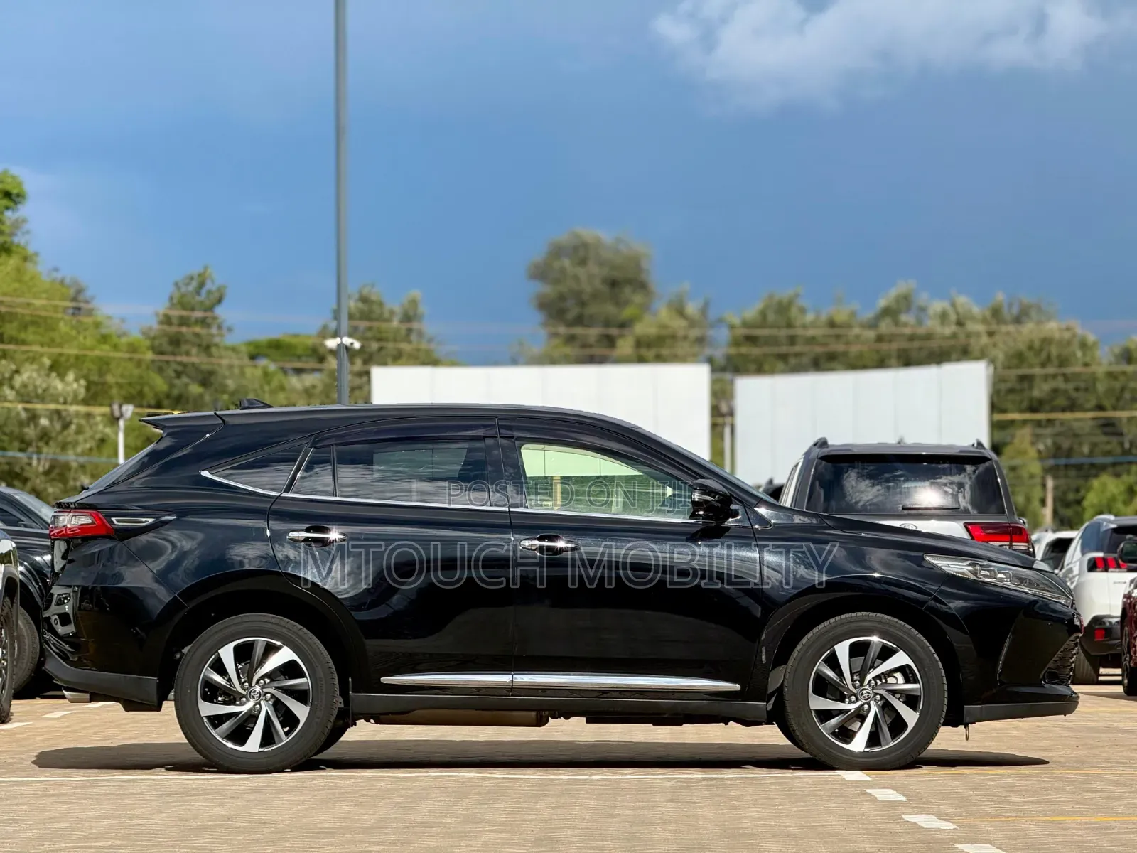 Toyota Harrier 2018 Black