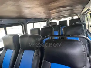 Toyota HiAce 2013 Silver
