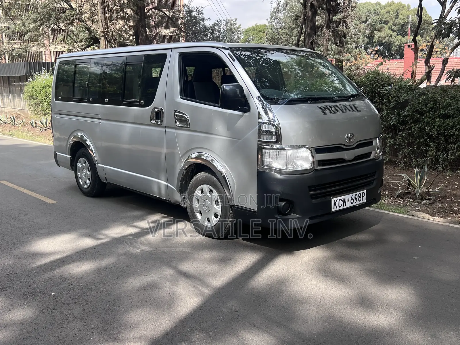 Toyota HiAce 2013 Silver