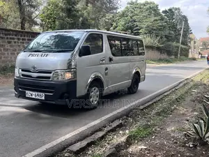 Toyota HiAce 2013 Silver