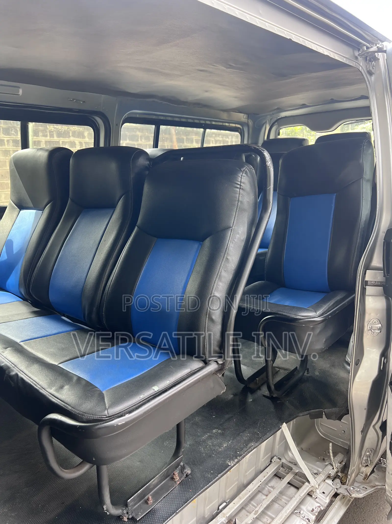Toyota HiAce 2013 Silver