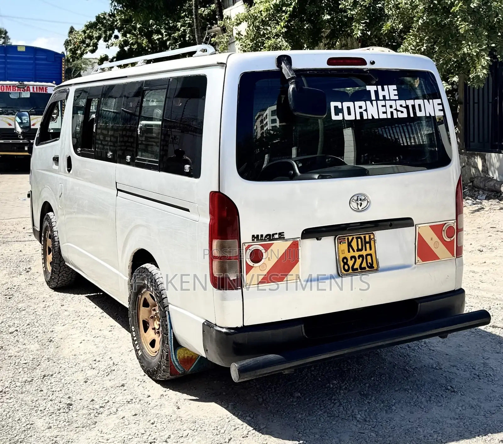 Toyota HiAce 2016 Silver