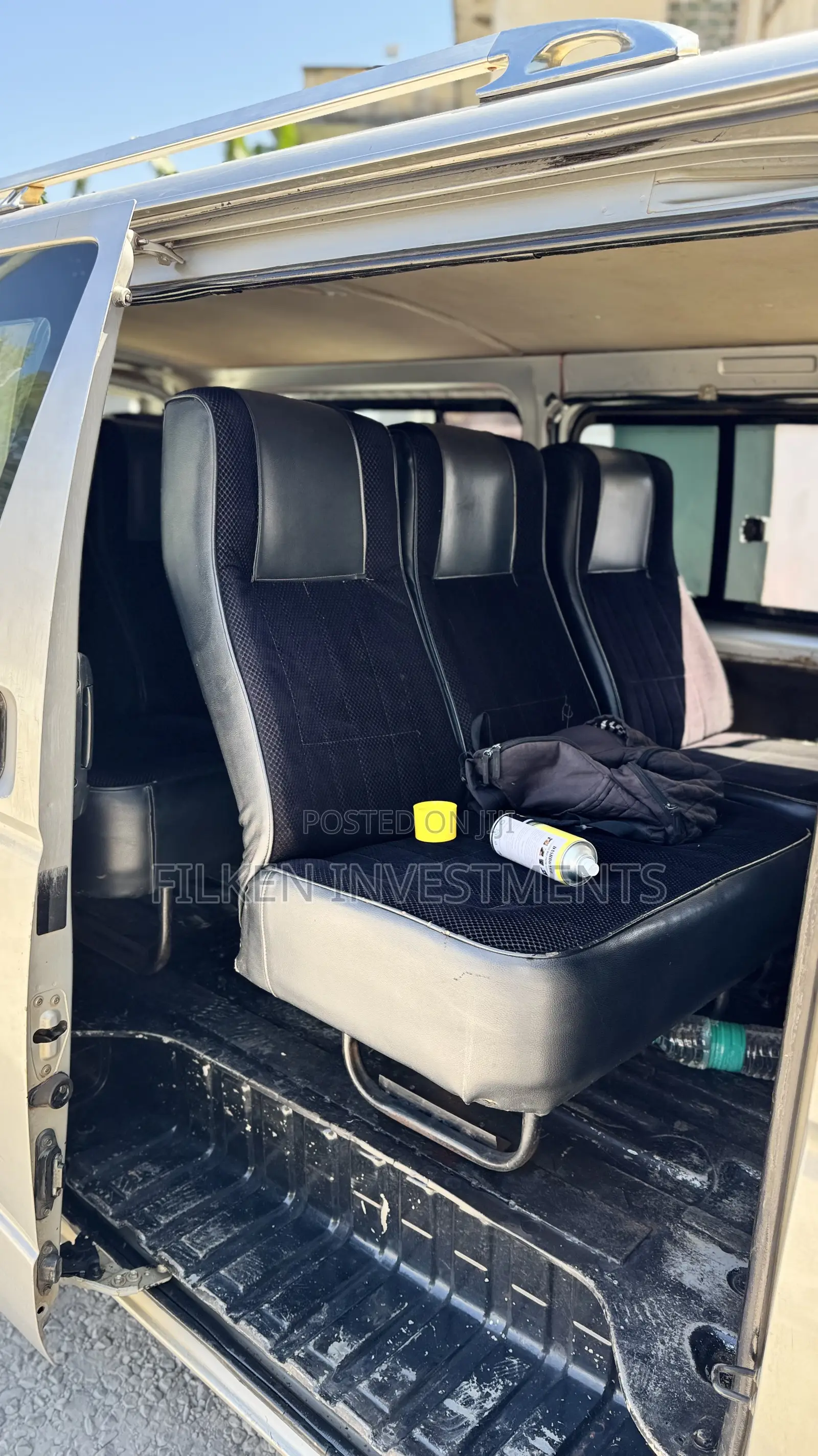 Toyota HiAce 2016 Silver