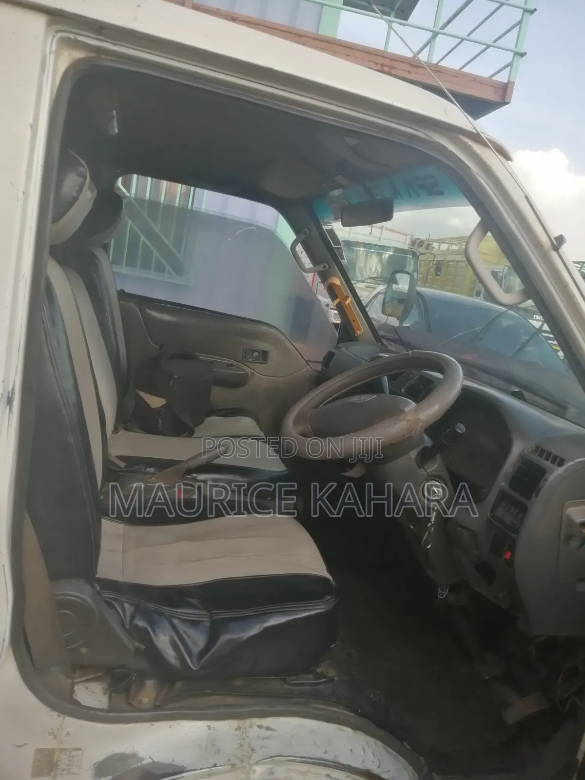 Mazda Bongo 2011 White