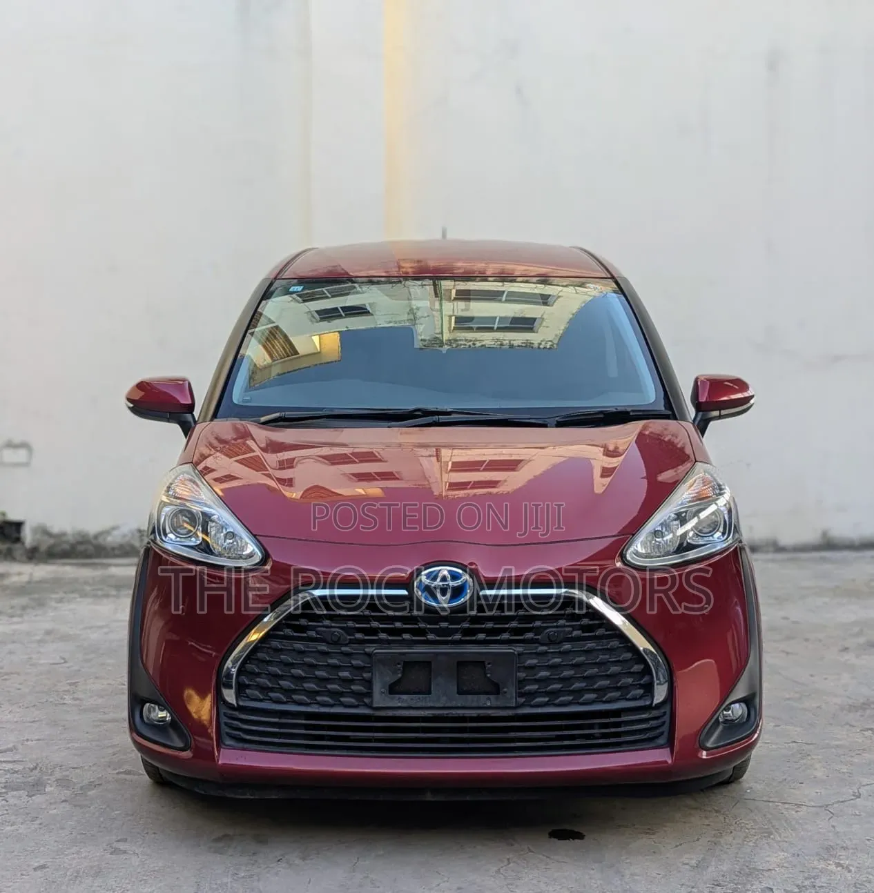 Toyota Sienta 2019 Red