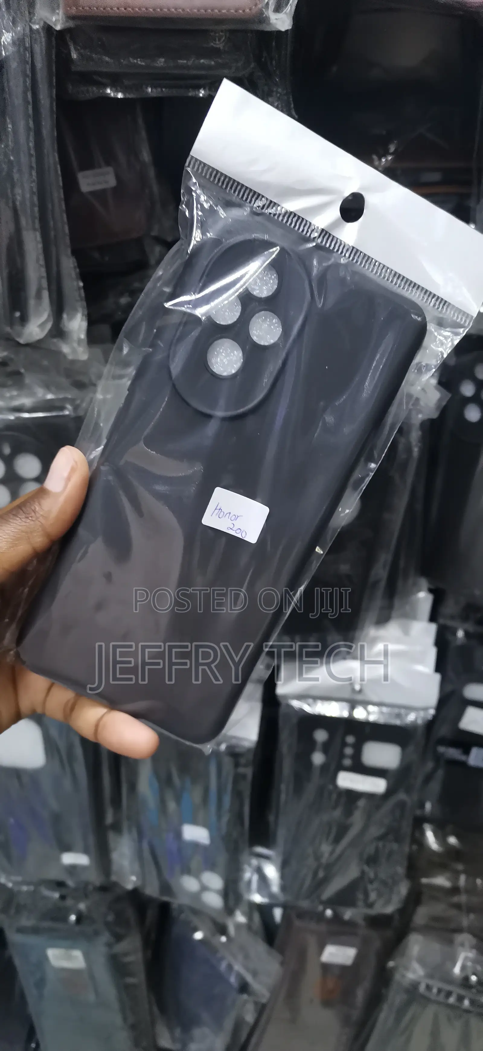 Generic Honor 200 Pro Phone Case in Matte Black.