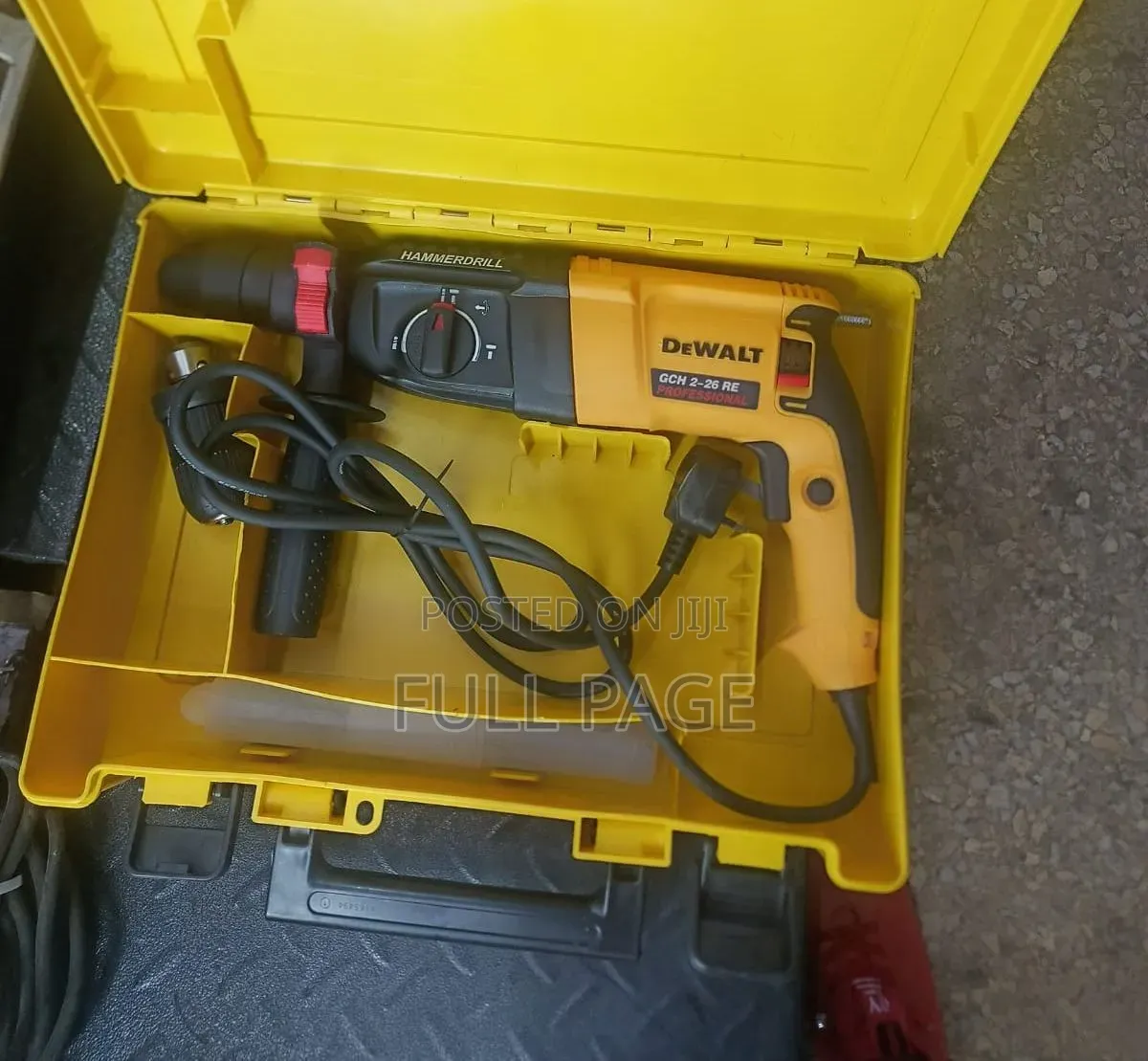 800w Dewalt Rotary Hammer With Bits