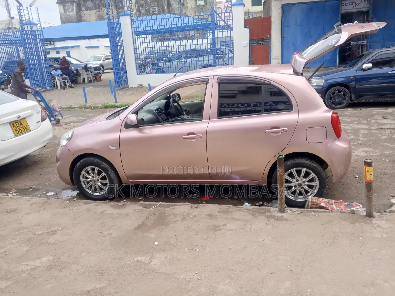 Nissan March 2018 Pink