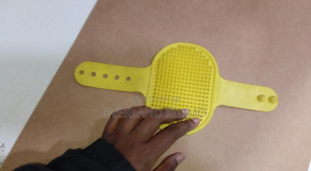 Cat Brush - main view