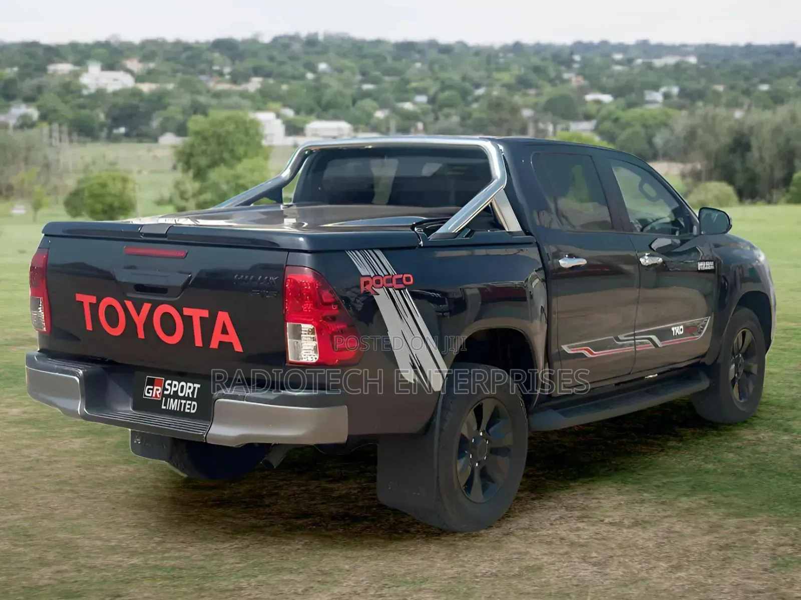 Toyota Hilux 2016 Black