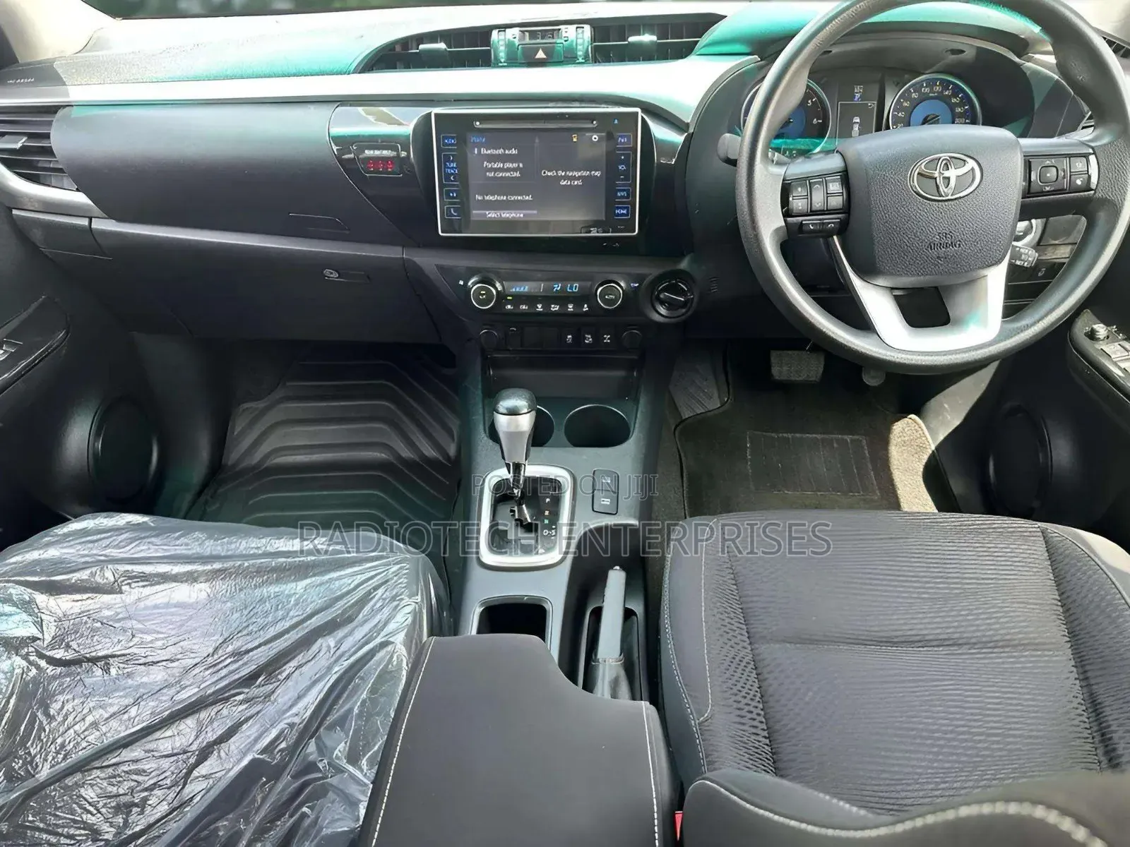Toyota Hilux 2016 Black