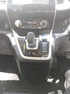 Nissan Serena 2019 White