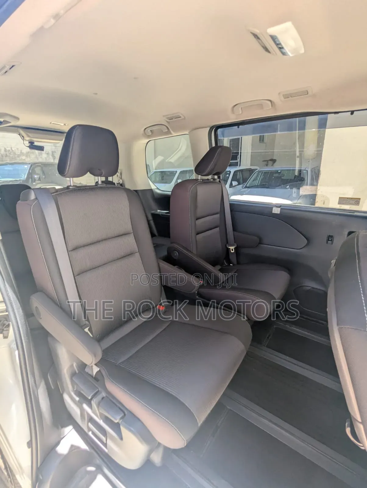 Nissan Serena 2019 White