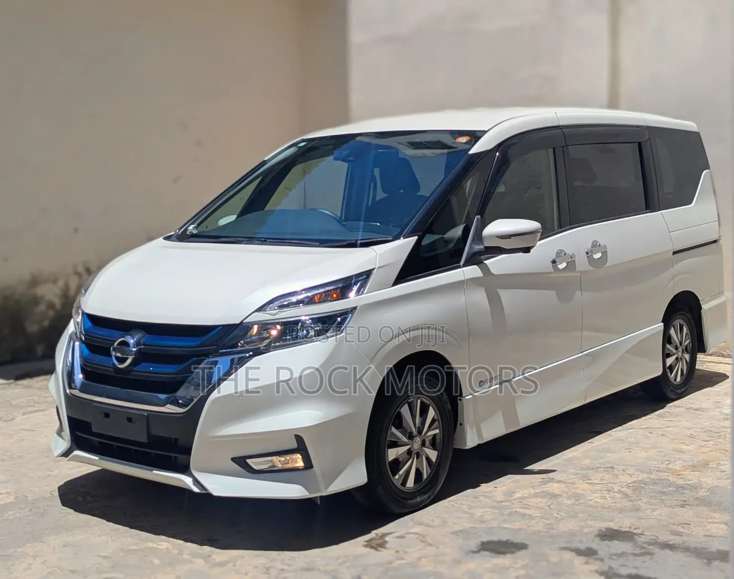 Nissan Serena 2019 White