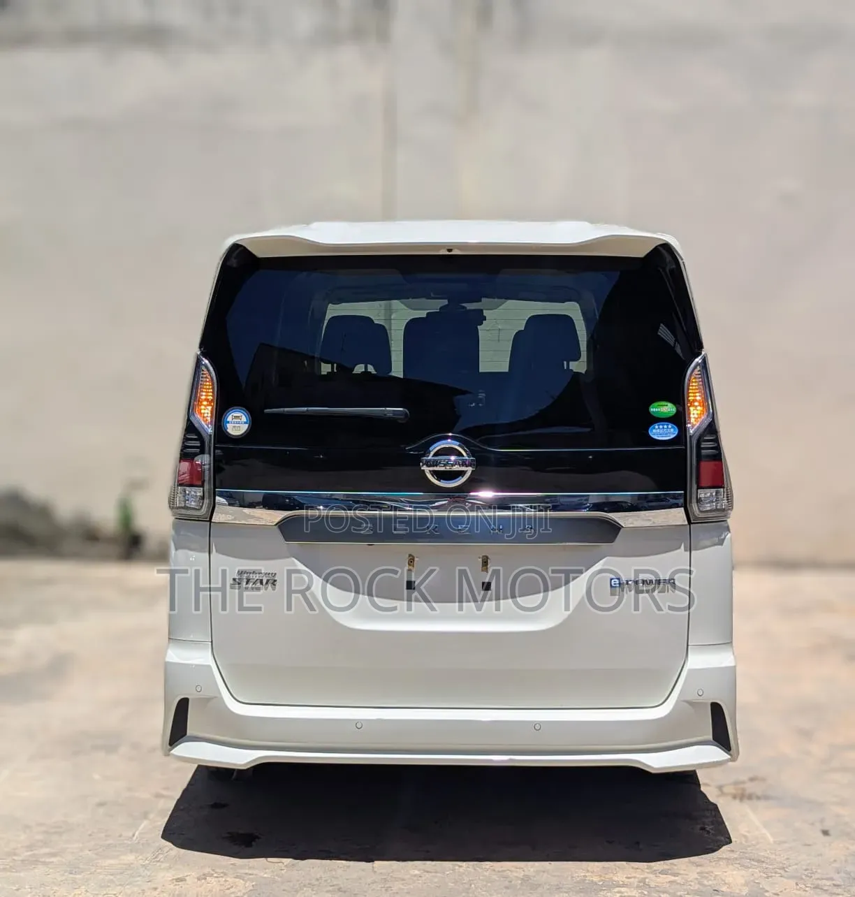 Nissan Serena 2019 White