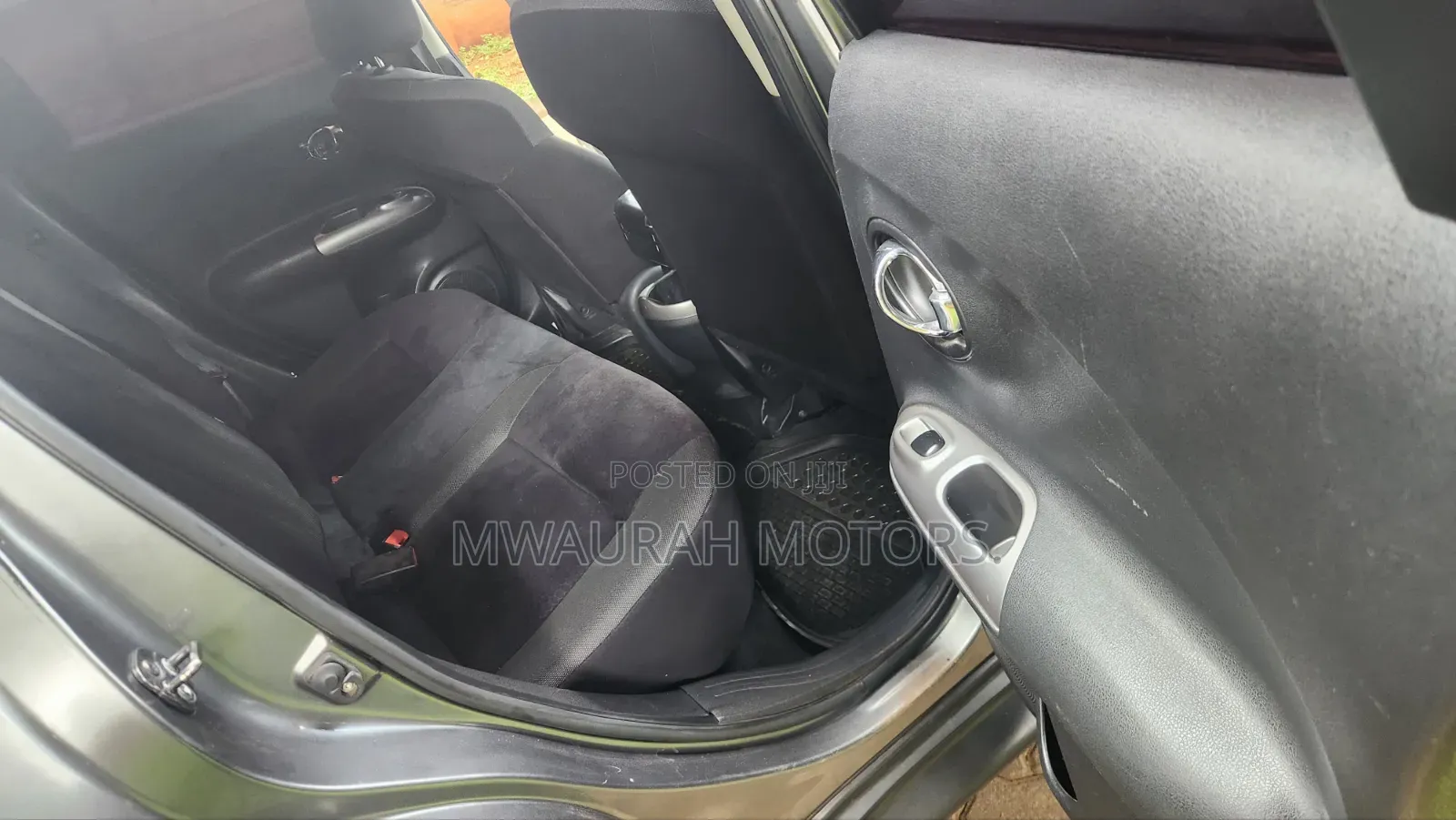 Nissan Juke 2011 Gray