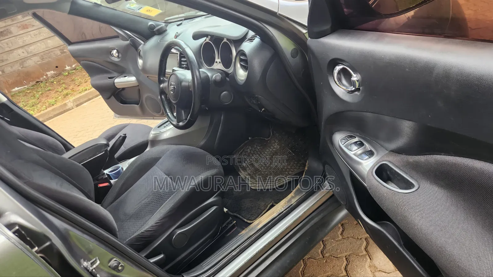 Nissan Juke 2011 Gray