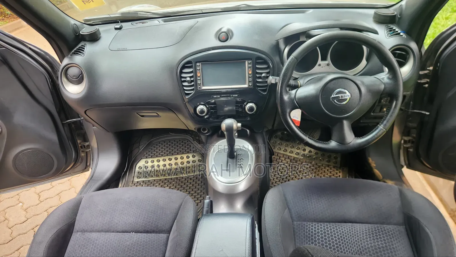 Nissan Juke 2011 Gray