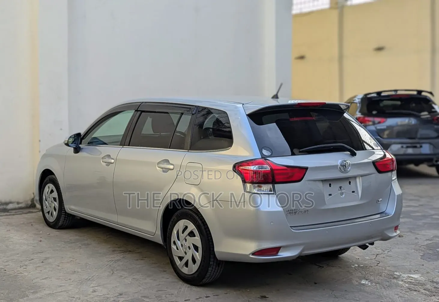 Toyota Corolla Fielder 2020 Silver
