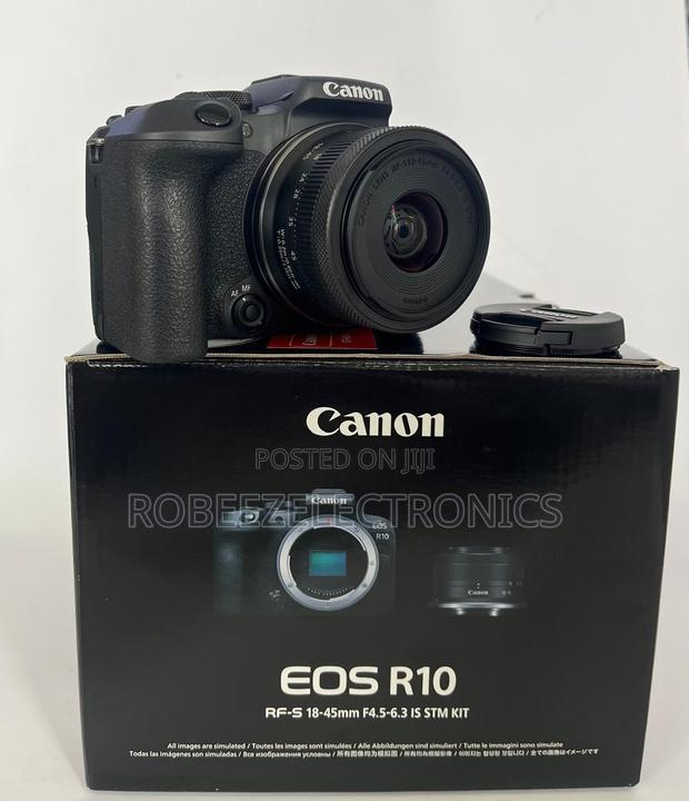 Canon EOS R10 Mirrorless Camera With 18-45mm Lens