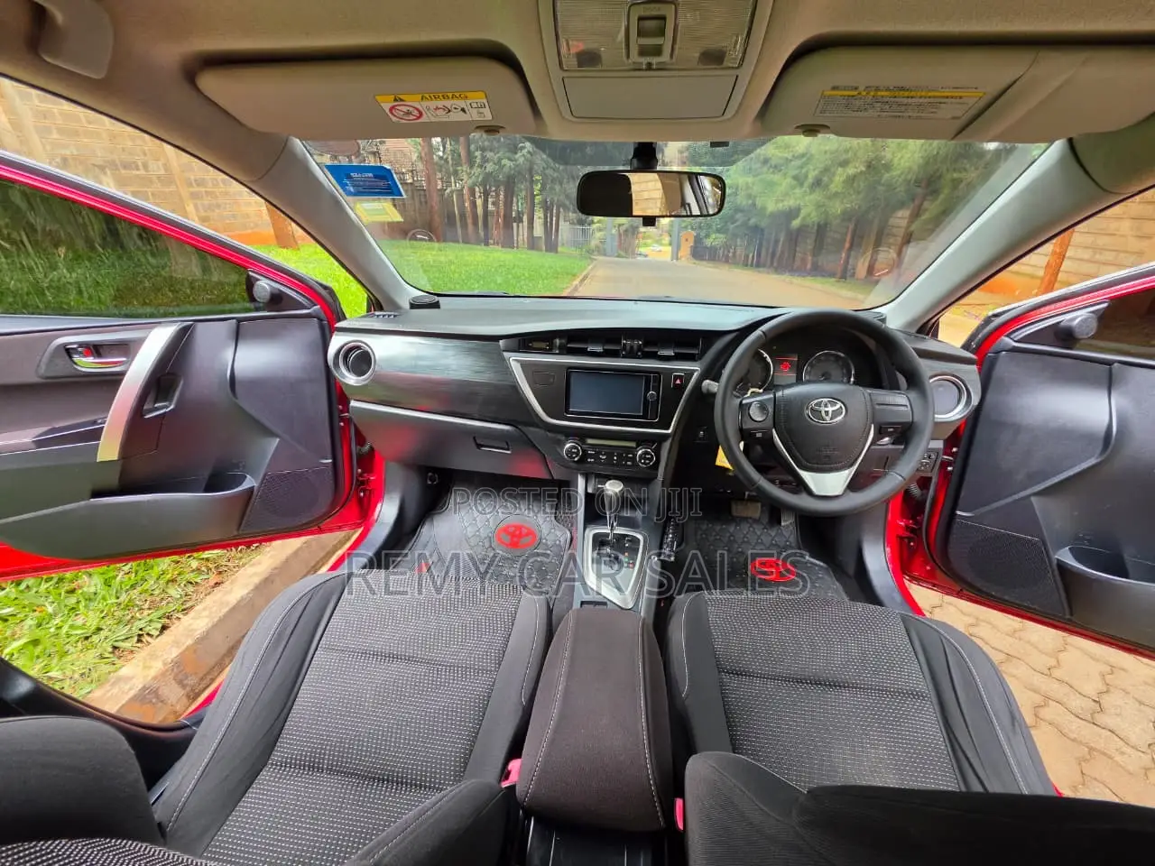 Toyota Auris 2014 Red