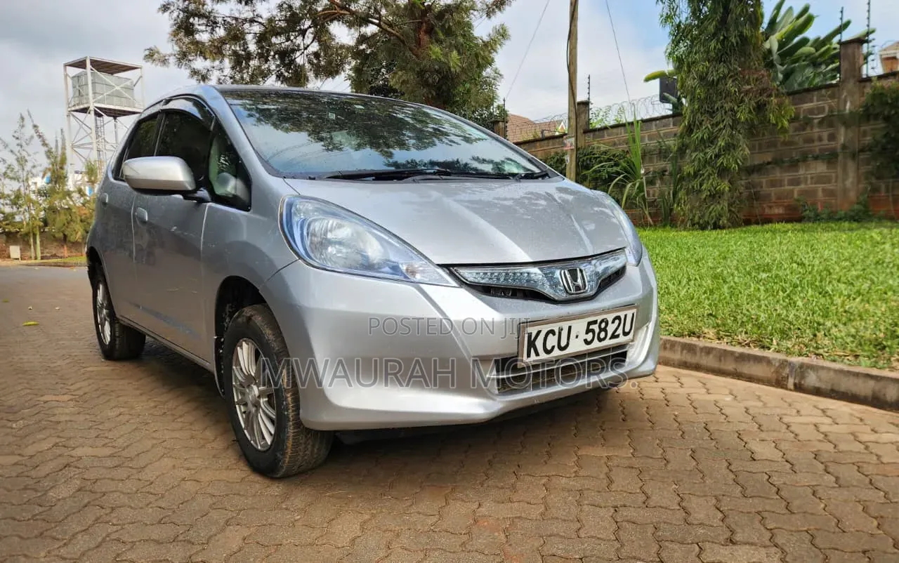 Honda Fit 2012 Silver