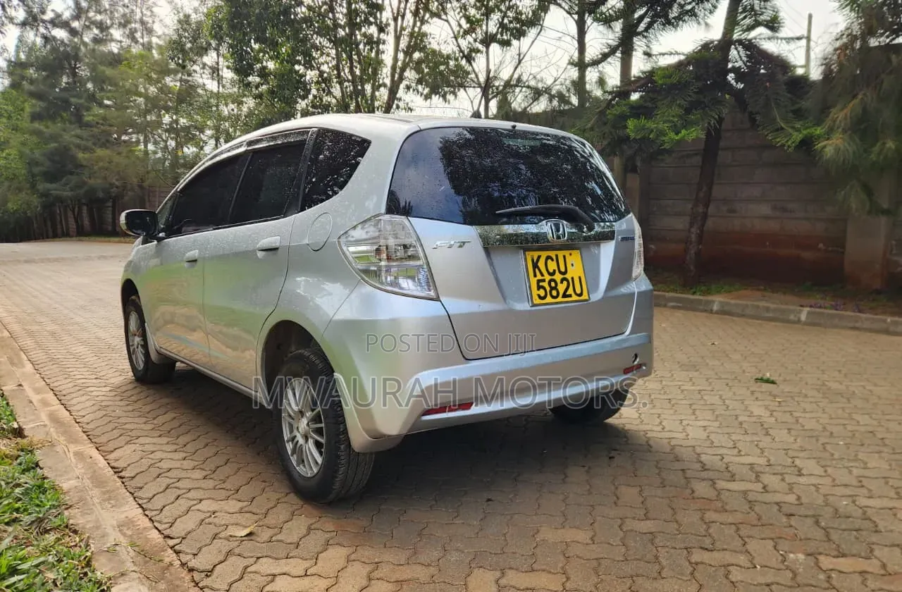 Honda Fit 2012 Silver